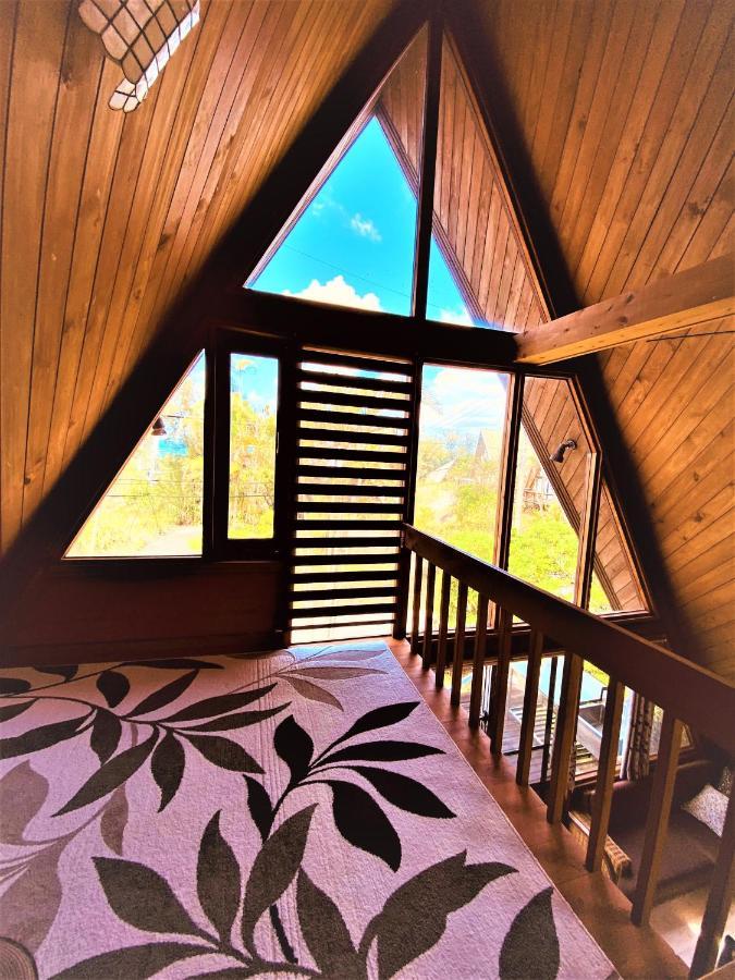 Sea Breeze Villa Онна Екстериор снимка